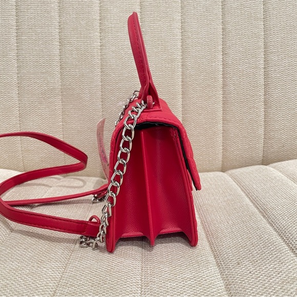 Betsey Johnson Red Crossbody Bag nwot 8 X5 size. Pretty red purse with chain. - Picture 3 of 11
